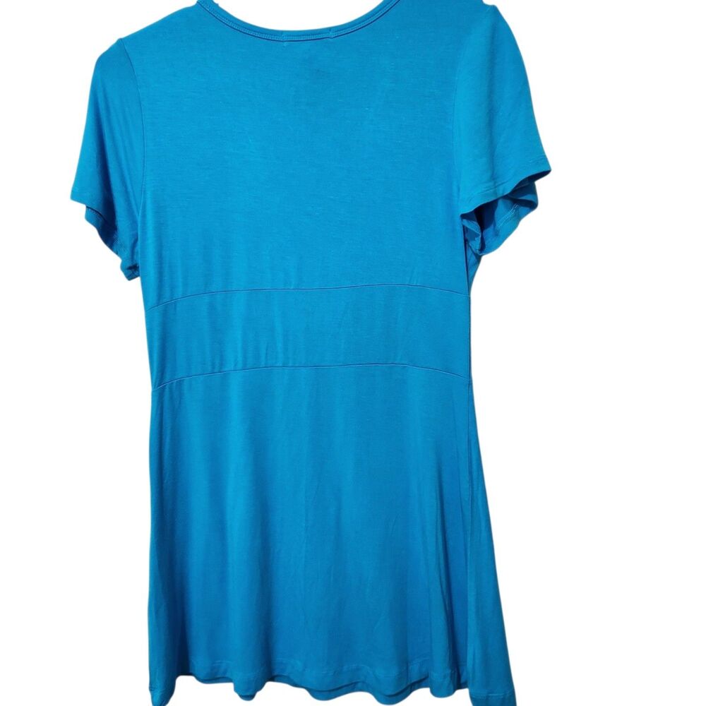 Illuminative Tunic Top Size Medium Blue Vneck Short Sleeve - Picture 6 of 14
